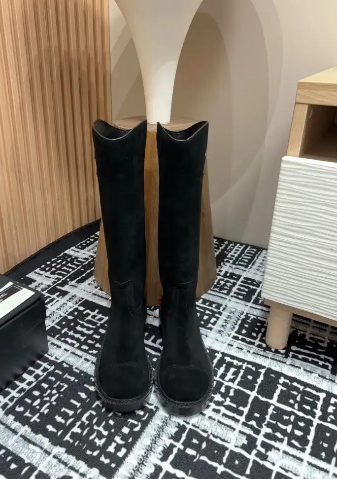 hype Chanel Boots