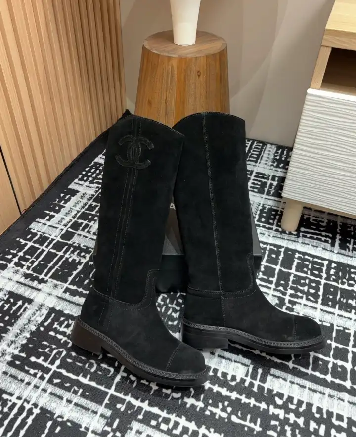 hype Chanel Boots