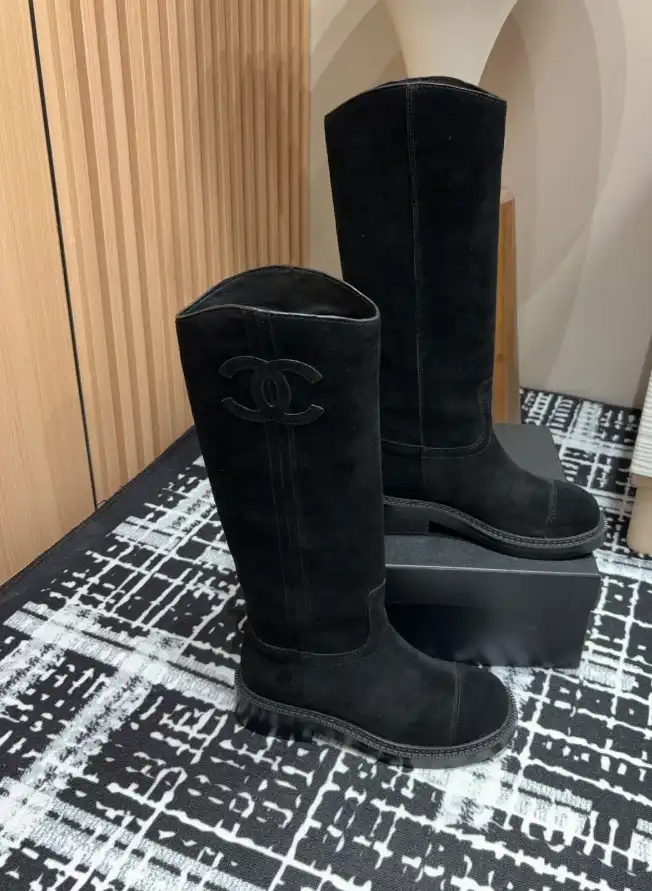 hype Chanel Boots