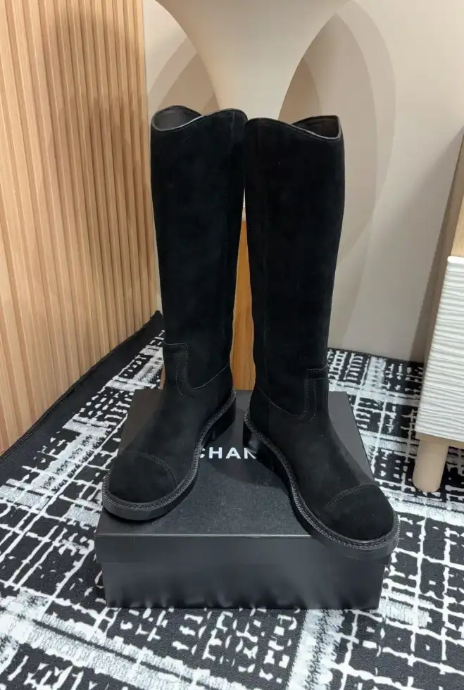 hype Chanel Boots