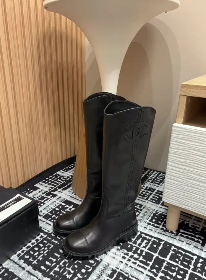 hype Chanel Boots