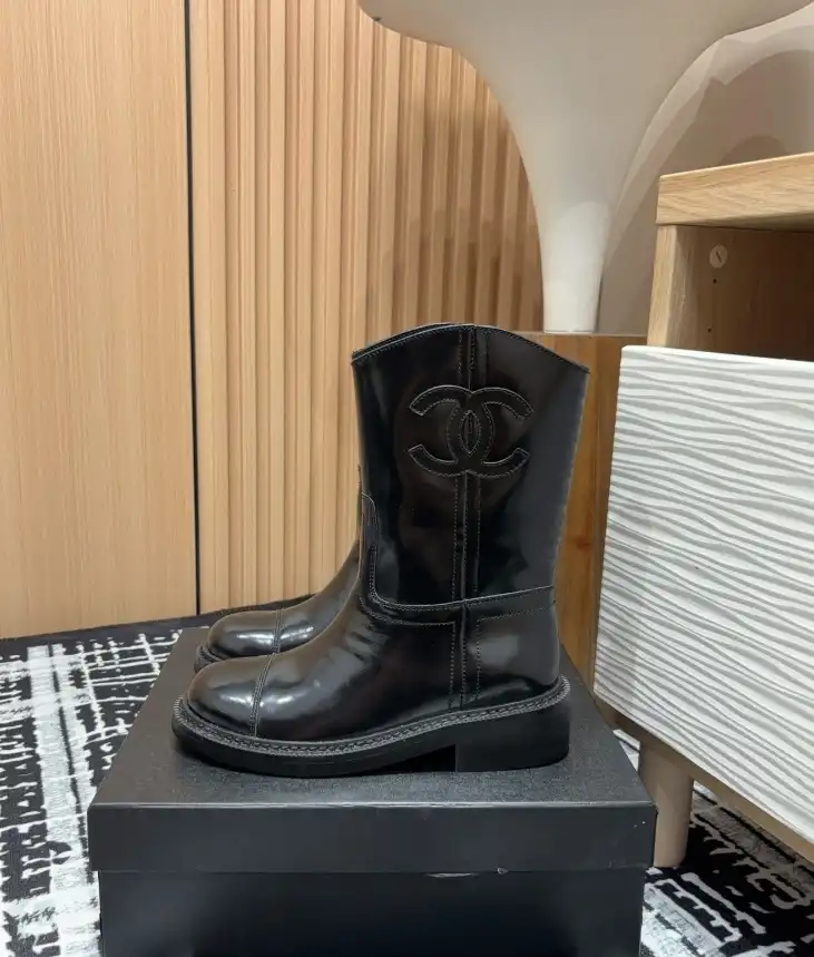 hype Chanel Boots