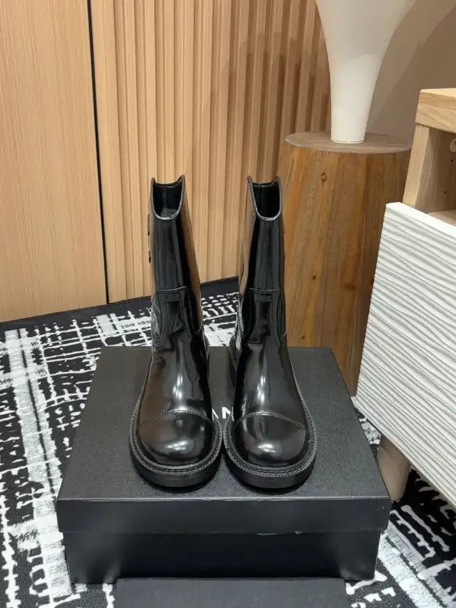 hype Chanel Boots