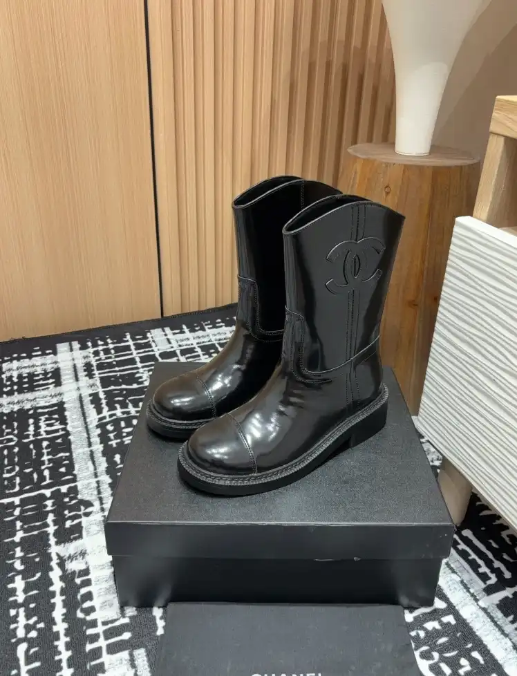 hype Chanel Boots