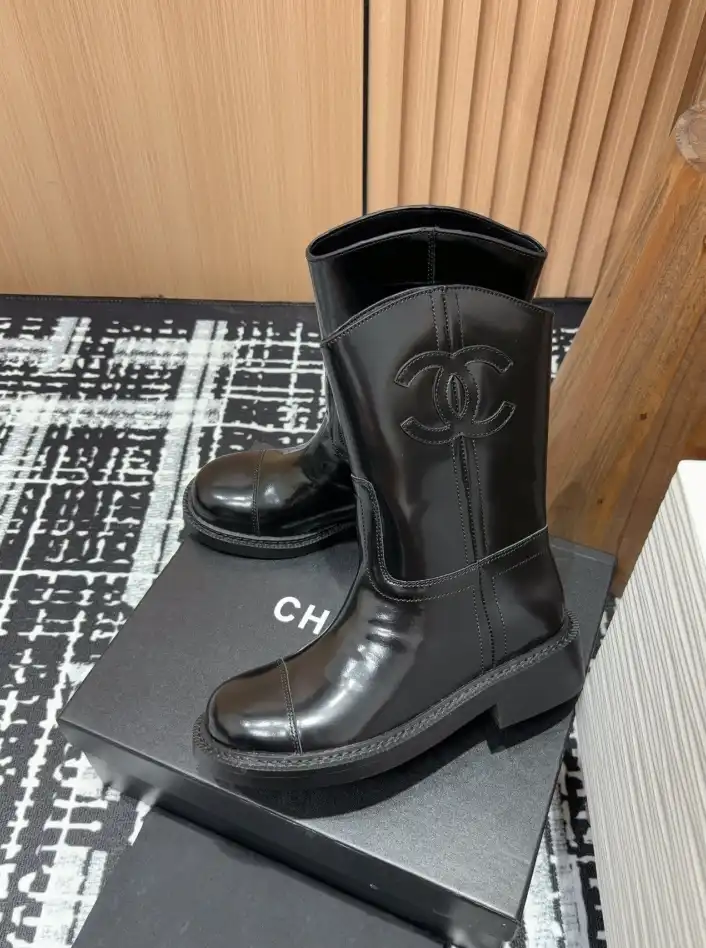 hype Chanel Boots