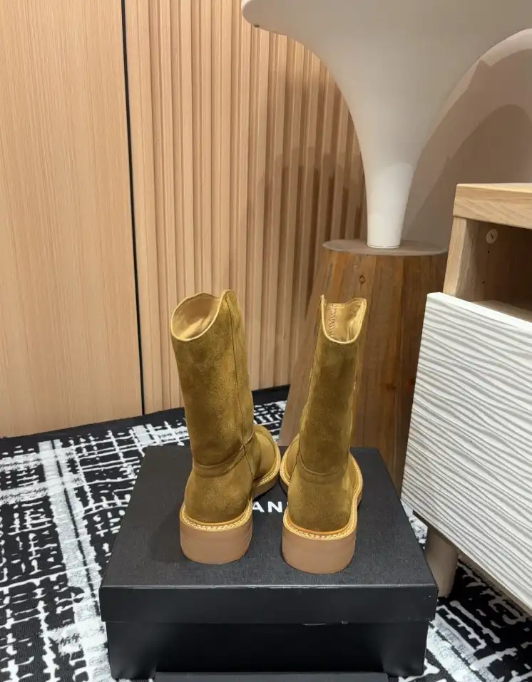 hype Chanel Boots