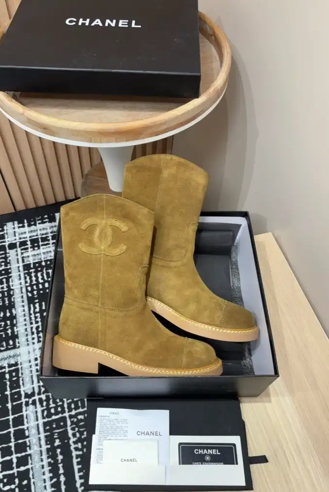 hype Chanel Boots