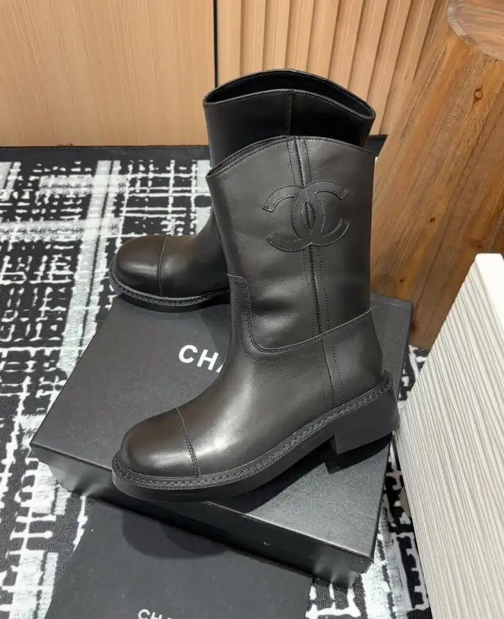 hype Chanel Boots