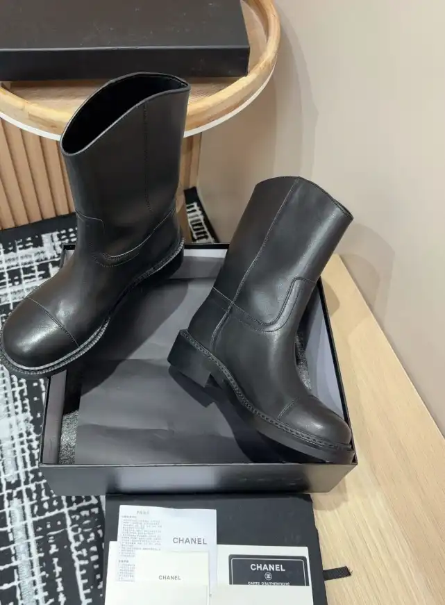 hype Chanel Boots