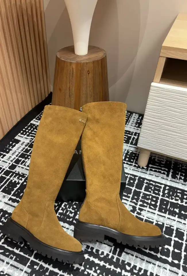 hype Chanel Boots