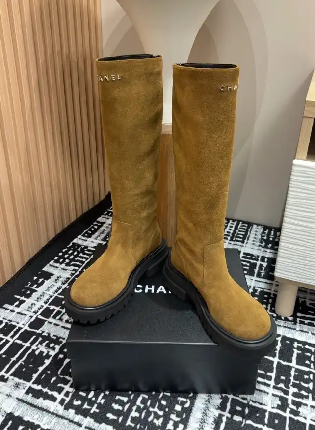 hype Chanel Boots