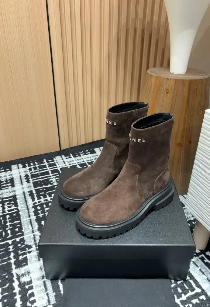 hype Chanel Boots