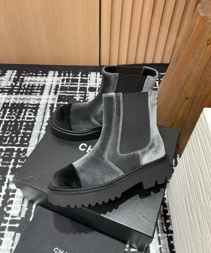 hype Chanel Boots