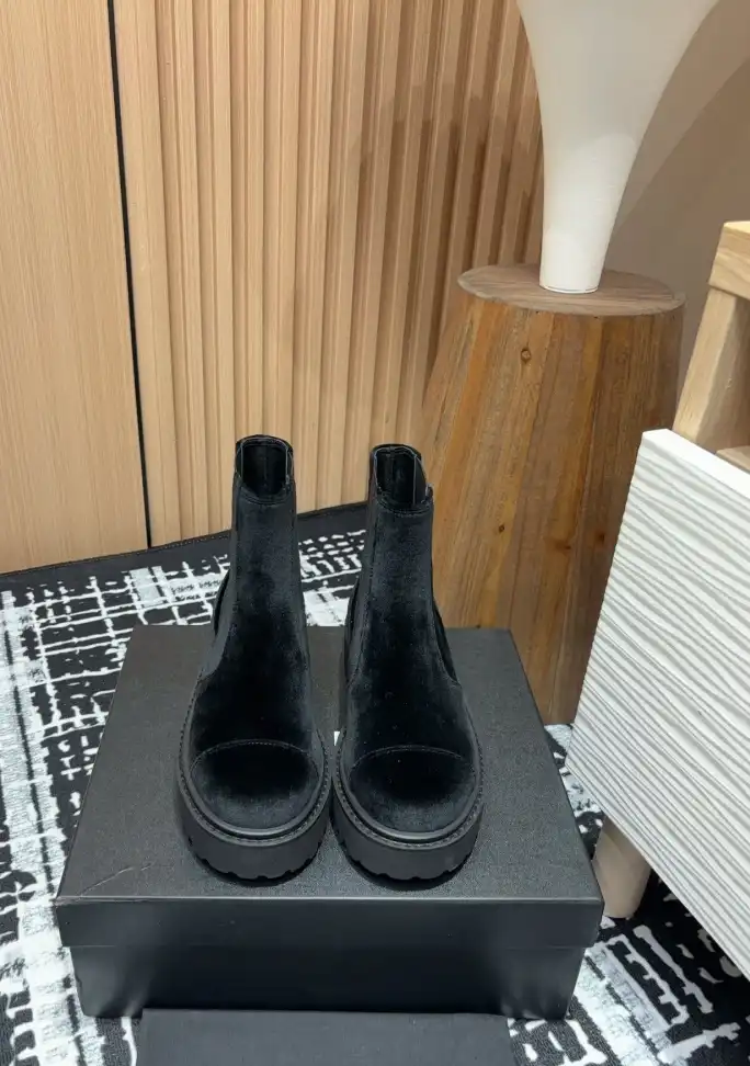 hype Chanel Boots