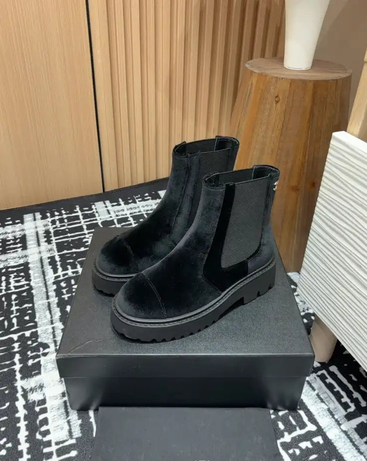 hype Chanel Boots