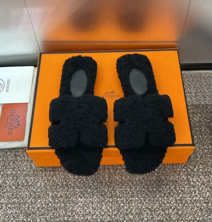 hype Hermes Slippers