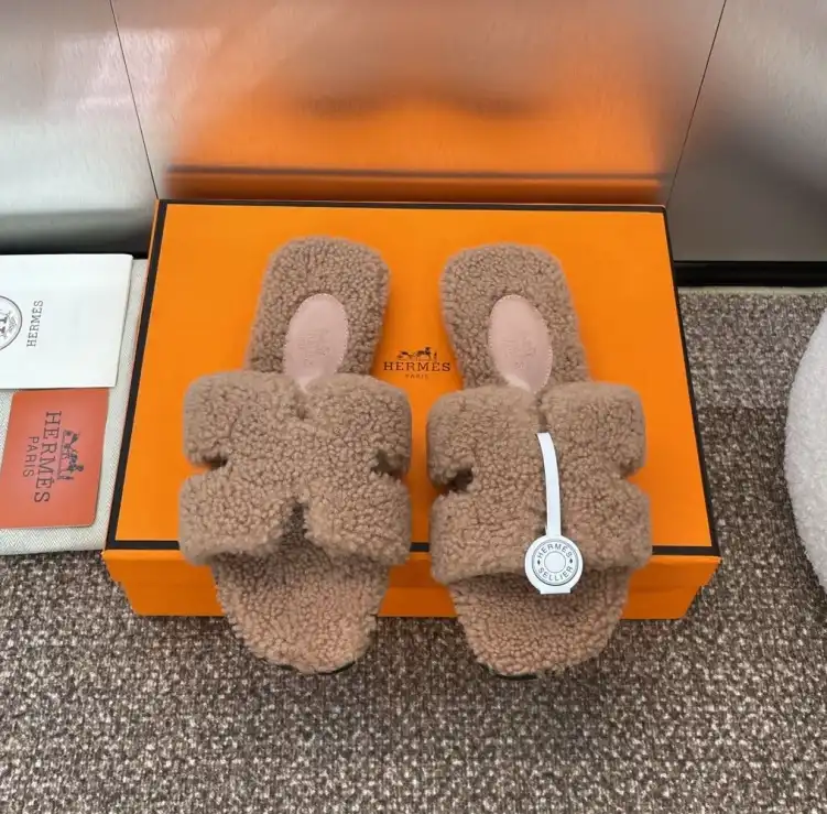 hype Hermes Slippers