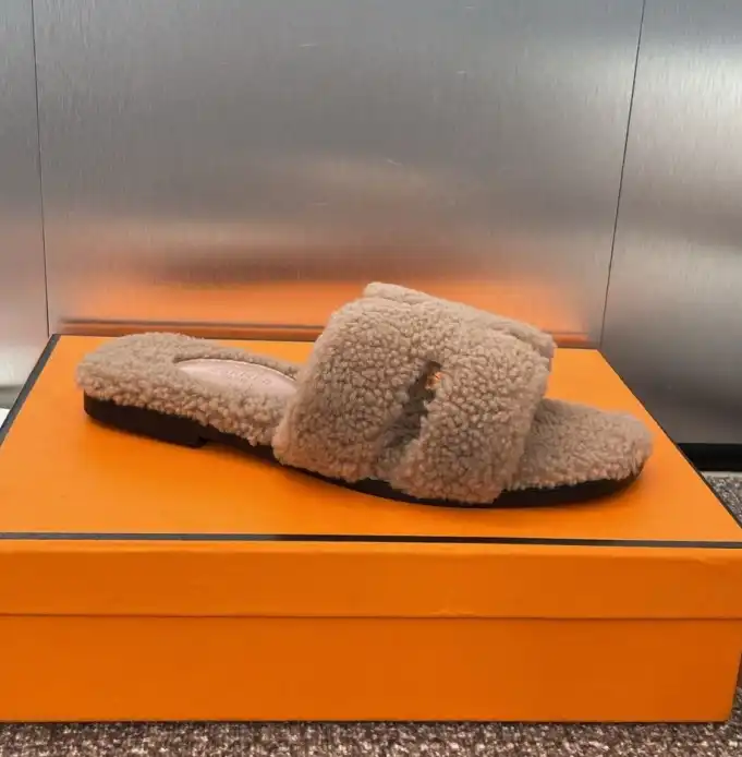 hype Hermes Slippers