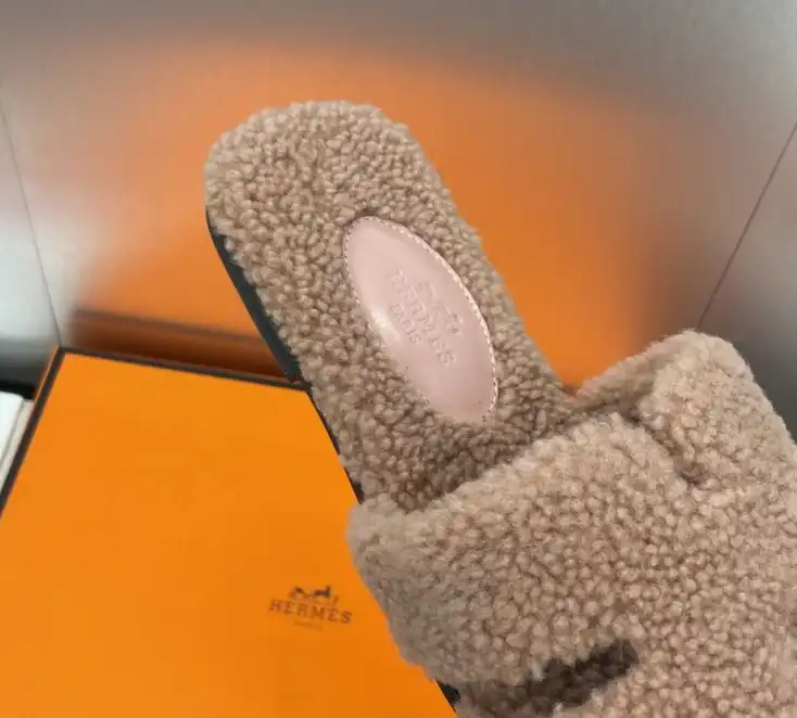 hype Hermes Slippers