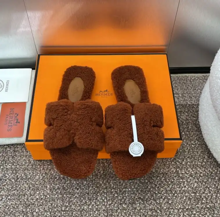 hype Hermes Slippers