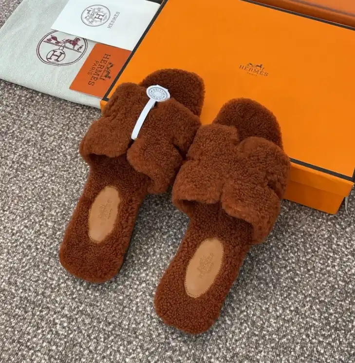 hype Hermes Slippers