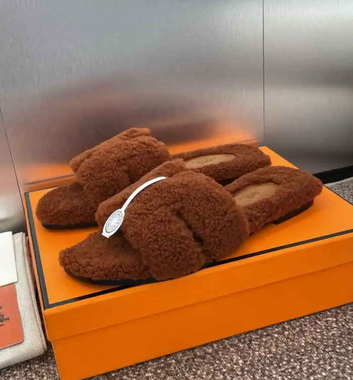 hype Hermes Slippers