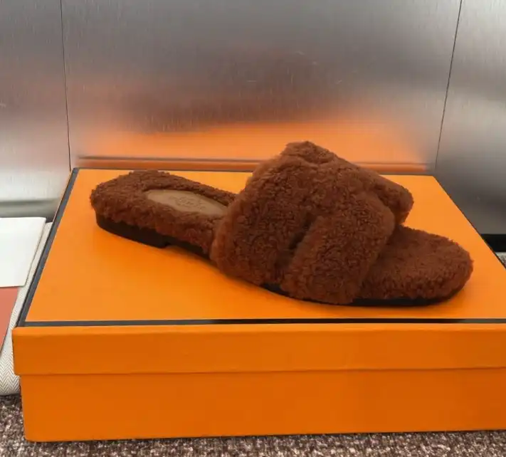 hype Hermes Slippers