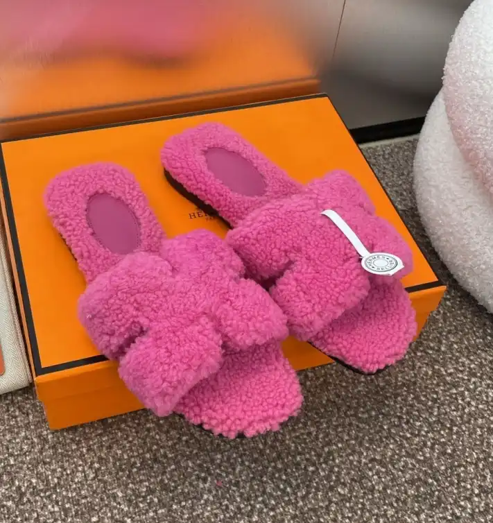 hype Hermes Slippers