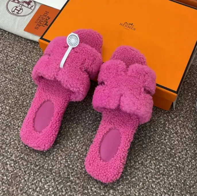 hype Hermes Slippers