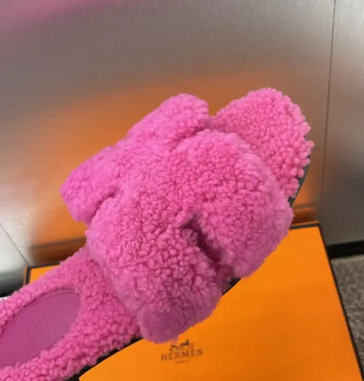 hype Hermes Slippers