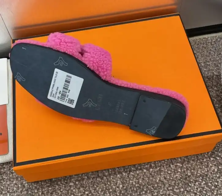 hype Hermes Slippers