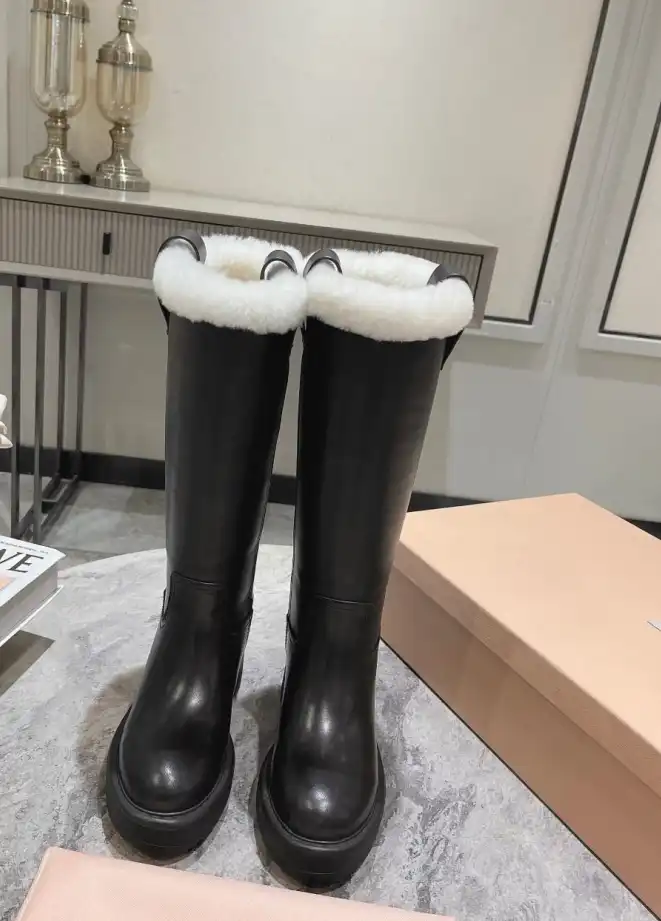 hype Miu Miu Boots