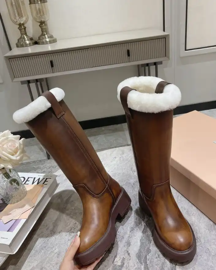 hype Miu Miu Boots