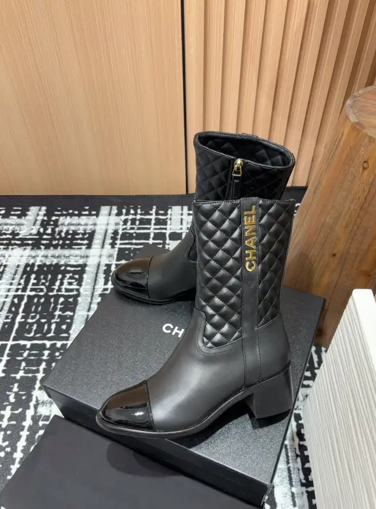 hype Chanel Boots