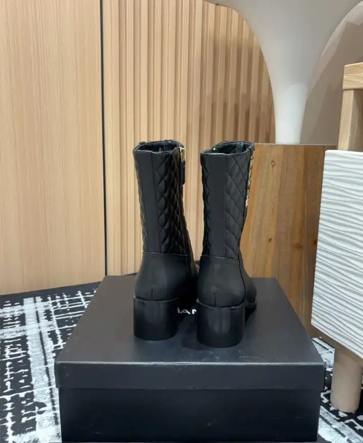 hype Chanel Boots