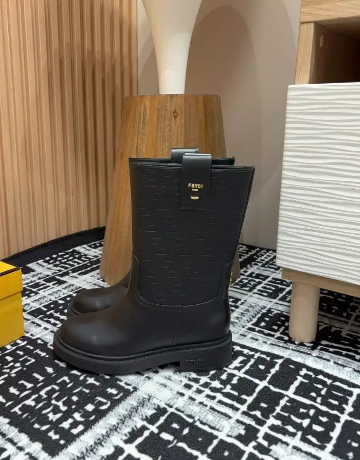 hype Fendi Boots