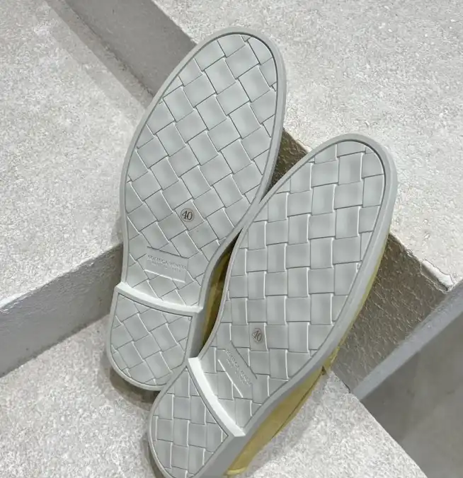 hype Bottega Veneta Leather Shoes