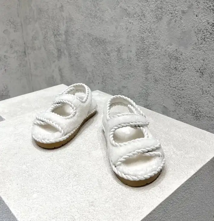 hype Bottega Veneta Sandals