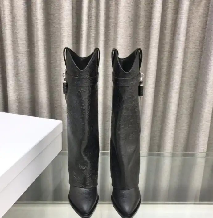 hype Givenchy Boots