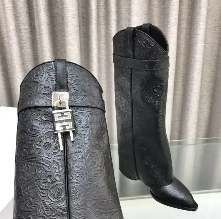 hype Givenchy Boots