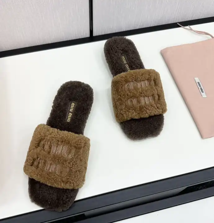 hype Miu Miu Slippers