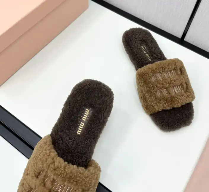 hype Miu Miu Slippers