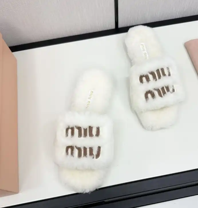 hype Miu Miu Slippers