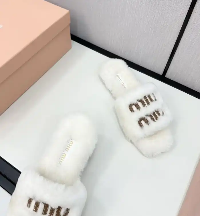 hype Miu Miu Slippers