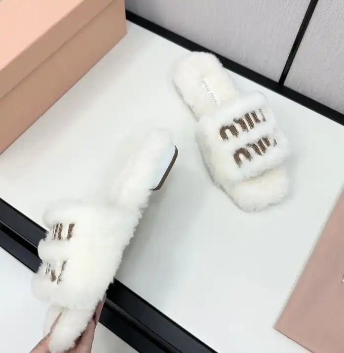 hype Miu Miu Slippers