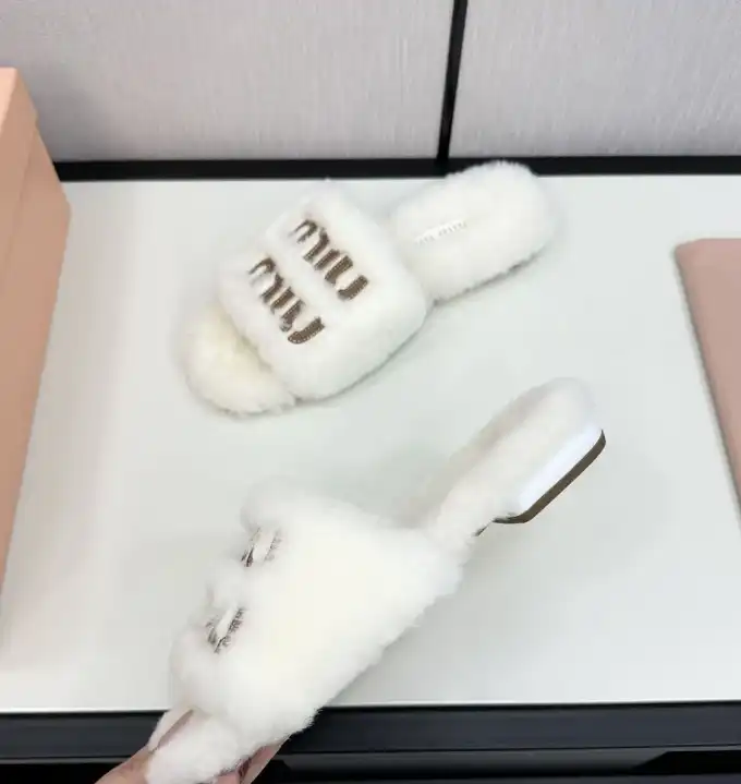 hype Miu Miu Slippers