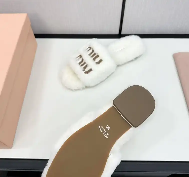 hype Miu Miu Slippers