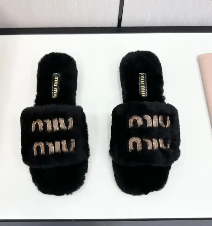 hype Miu Miu Slippers