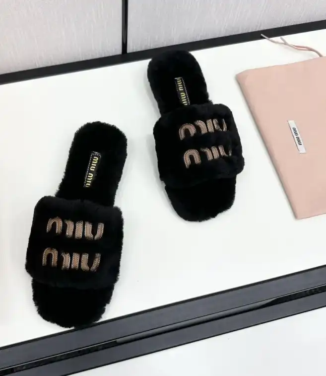 hype Miu Miu Slippers