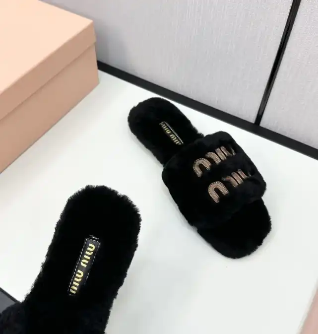 hype Miu Miu Slippers